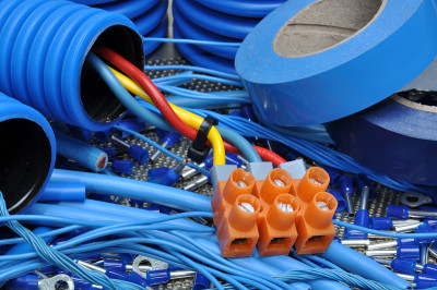 电力电子技术与计算机技术融合 推动商务科技创新的双引擎